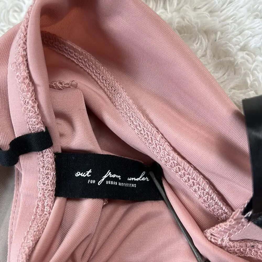 Out From Under Urban Outfitters pink and taupe stirrup leggings, size medium‎